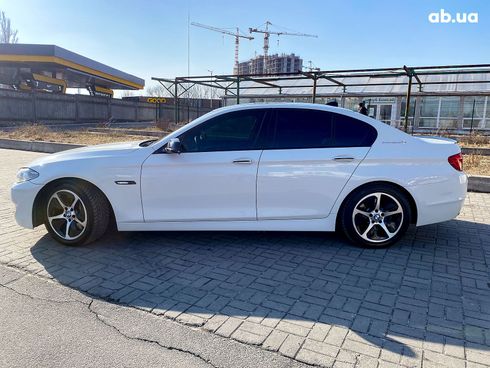 BMW 5 серия 2013 белый - фото 9