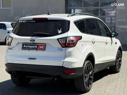 Ford Escape 2018 белый - фото 9