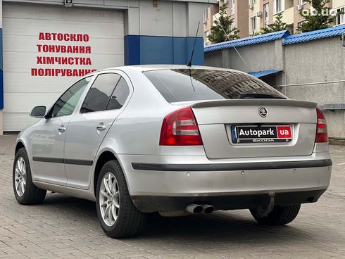 Skoda Octavia 2005 серый - фото 10