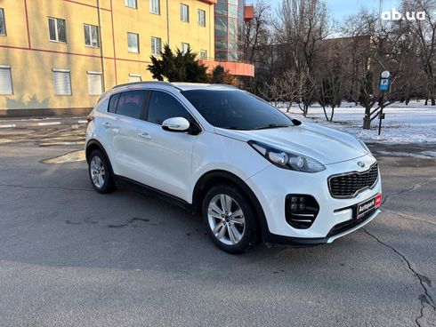 Kia Sportage 2017 белый - фото 7