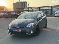 Купить хетчбэк Toyota Prius бу Киев - купить на Автобазаре