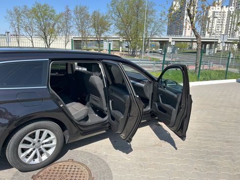 Volkswagen Passat 2017 черный - фото 7