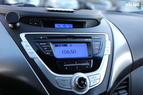 Hyundai Elantra 2012 - фото 16