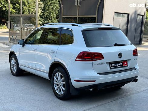 Volkswagen Touareg 2013 белый - фото 7