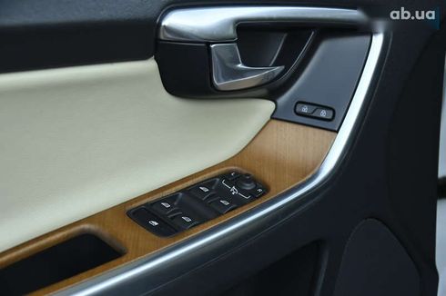 Volvo XC60 2017 - фото 21
