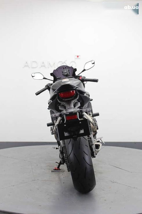 Honda CBR 400R 2019 - фото 8