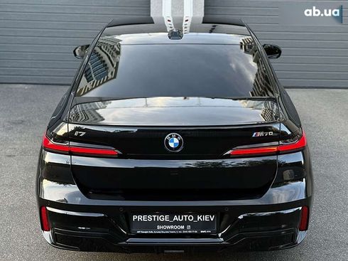 BMW i7 2025 - фото 20