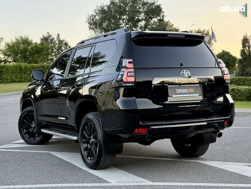 Toyota Land Cruiser Prado 2022 - фото 10