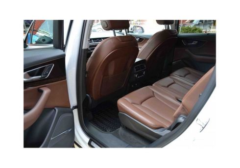Audi Q7 2017 - фото 8