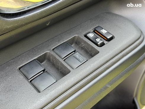 Toyota Aqua 2015 зеленый - фото 22