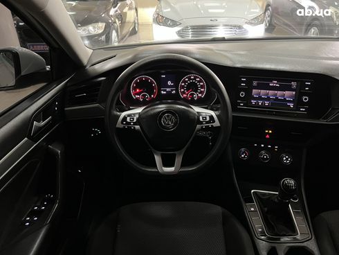 Volkswagen Jetta 2018 белый - фото 2