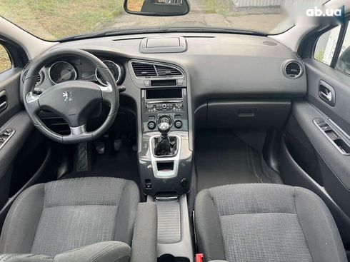 Peugeot 5008 2013 - фото 13