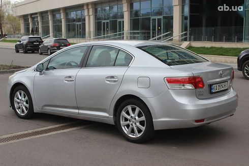 Toyota Avensis 2009 - фото 6