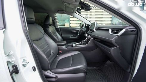 Toyota RAV4 2019 - фото 6