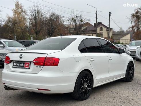Volkswagen Jetta 2012 белый - фото 8