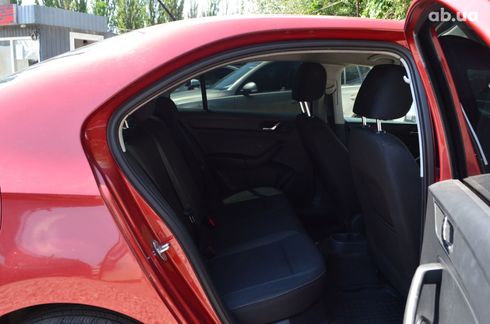 Skoda Rapid 2016 красный - фото 13