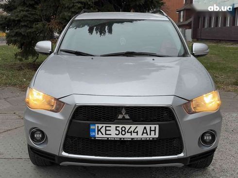 Mitsubishi Outlander 2011 - фото 2