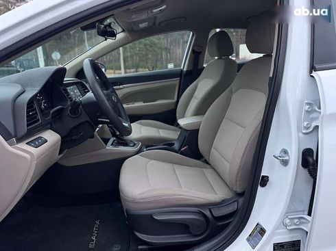Hyundai Elantra 2019 - фото 25
