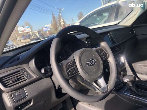 Kia K5 2017 - фото 7