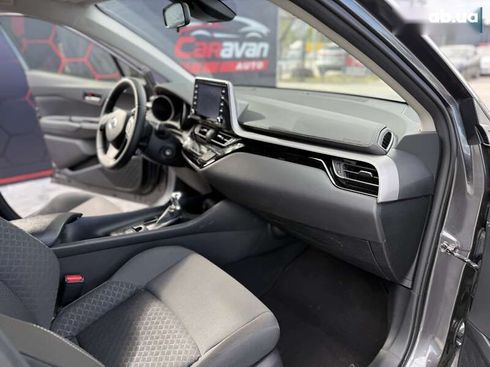 Toyota C-HR 2021 - фото 22