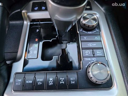 Toyota Land Cruiser 2018 - фото 26