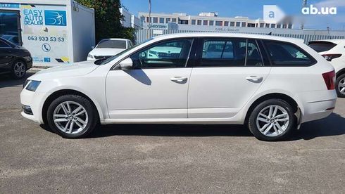 Skoda Octavia 2017 - фото 6