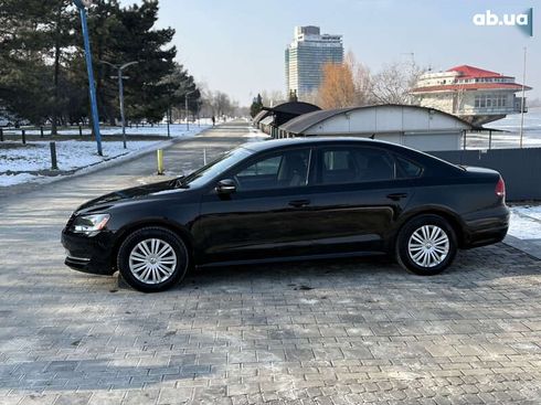 Volkswagen Passat 2015 - фото 12