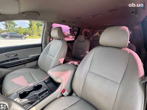 Kia Carnival 2019 - фото 21