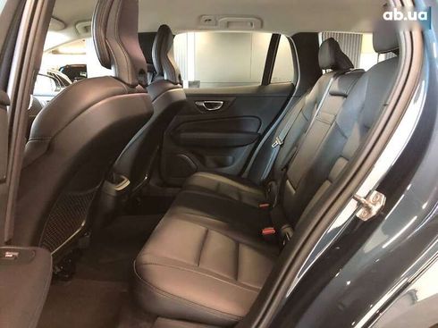 Volvo V60 2021 - фото 20