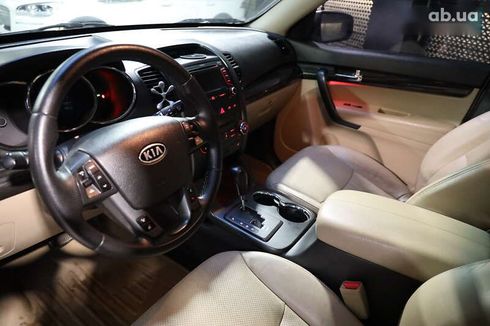 Kia Sorento 2012 - фото 17