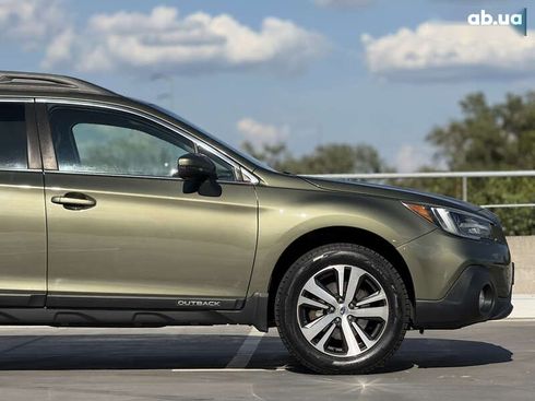 Subaru Outback 2017 - фото 12