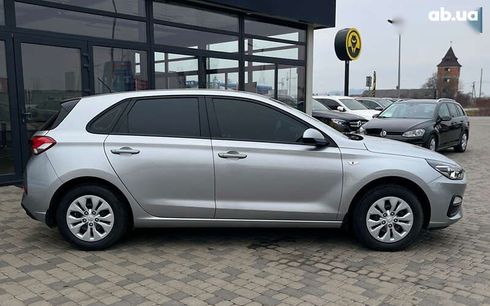 Hyundai i30 2021 - фото 8