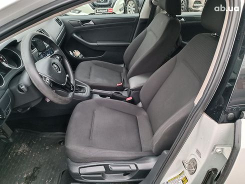 Volkswagen Jetta 2015 белый - фото 14