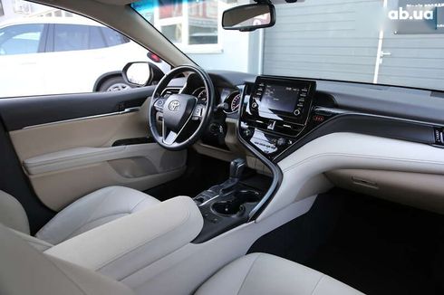 Toyota Camry 2021 - фото 14