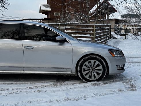 Volkswagen Passat 2013 серый - фото 4