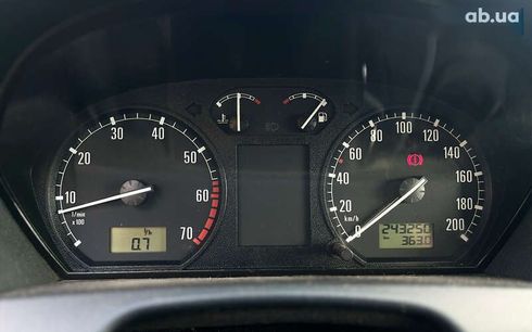 Skoda Fabia 2003 - фото 16