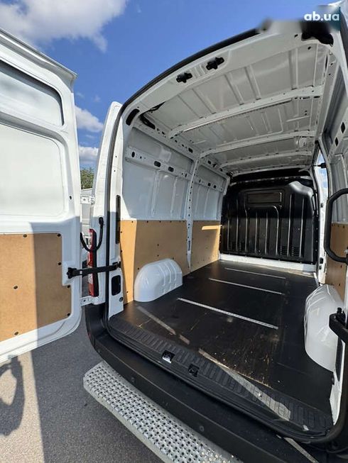 Renault Master 2021 - фото 25