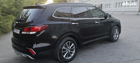 Hyundai Grand Santa Fe 2017 черный - фото 16