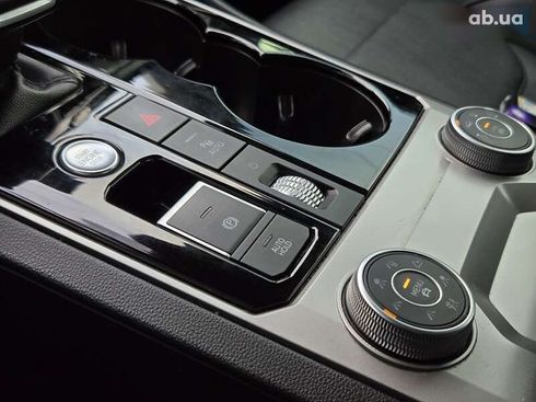 Volkswagen Touareg 2022 - фото 27