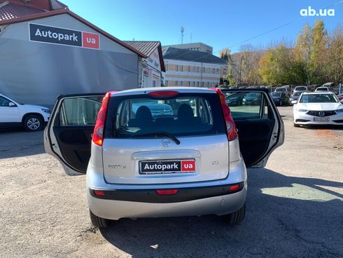 Nissan Note 2007 серый - фото 16
