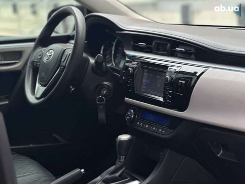 Toyota Corolla 2015 - фото 13