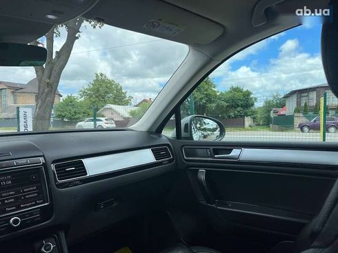 Volkswagen Touareg 2017 - фото 18
