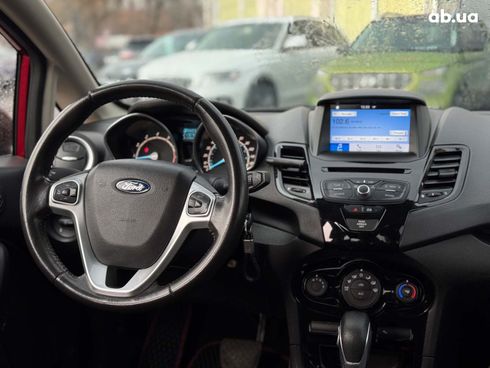 Ford Fiesta 2016 красный - фото 34