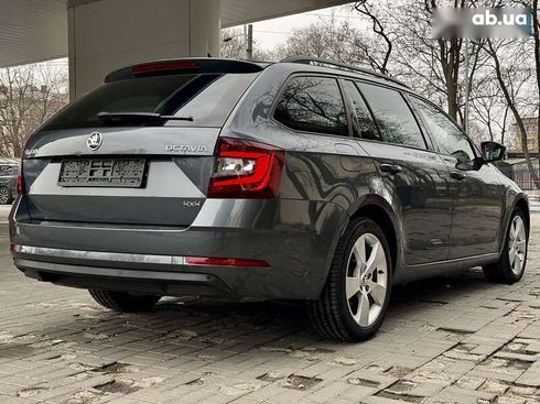 Skoda Octavia 2018 - фото 15