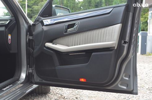 Mercedes-Benz E-Класс 2010 серый - фото 13