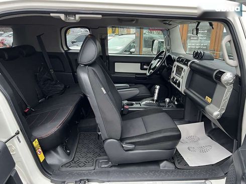 Toyota FJ Cruiser 2008 - фото 12