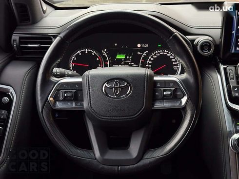 Toyota Land Cruiser 2021 - фото 18