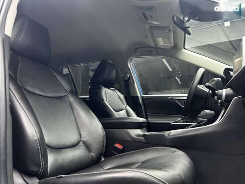 Toyota RAV4 2023 - фото 17