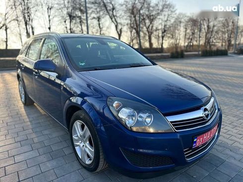 Opel Astra 2010 - фото 8