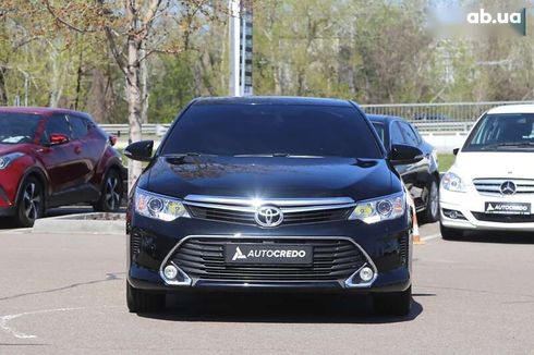 Toyota Camry 2016 - фото 2